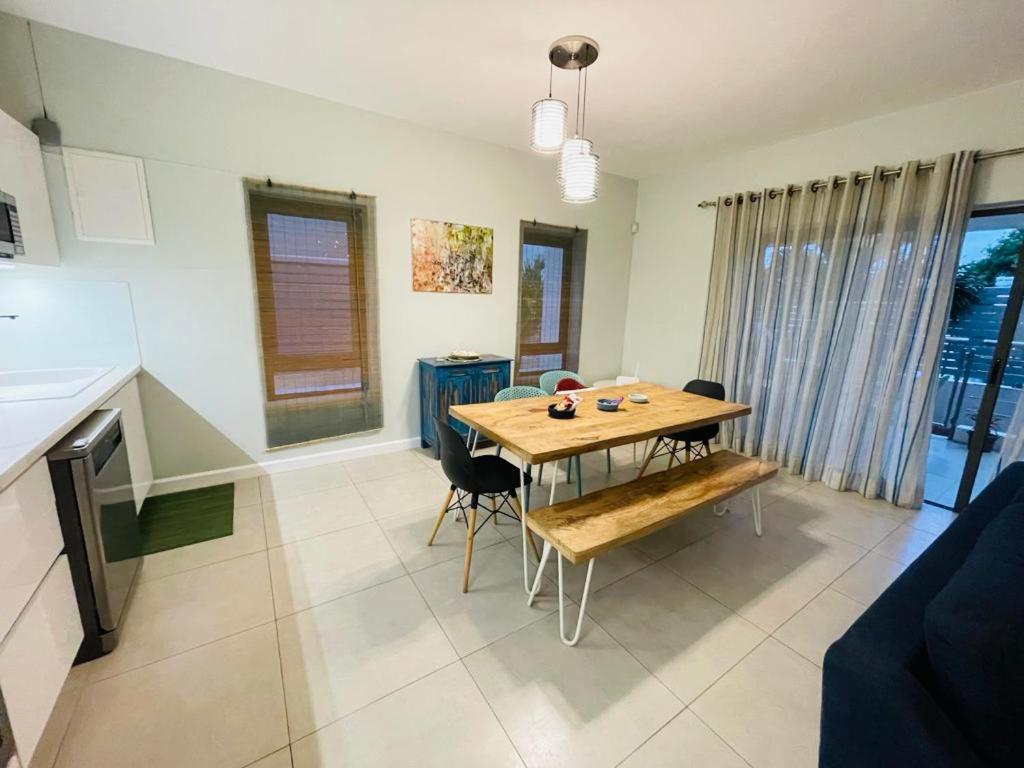 Beachcove Apartment 2 Pereybere Beach Exterior foto